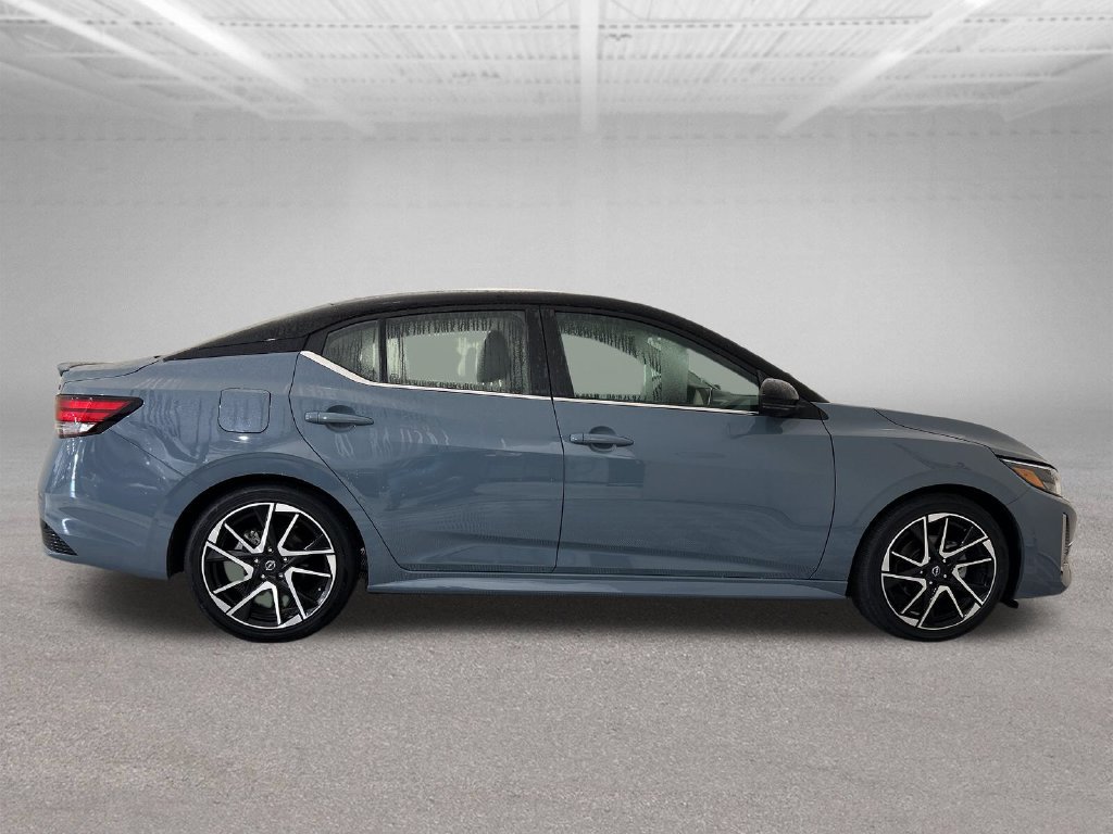 Used 2024 Nissan Sentra SR w/ SR Premium Package FWD image 7