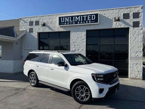 Used 2025 Ford Expedition Active AWD/4WD image 30