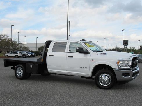 Used 2022 RAM 3500 Tradesman w/ Safety Group image 2