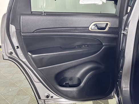 Used 2014 Jeep Grand Cherokee Laredo w/ Quick Order Package 23E image 17