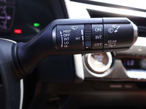 Used 2019 Lexus UX 200 image 49