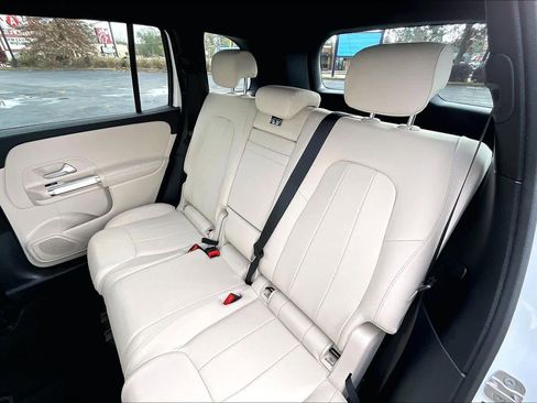Certified 2025 Mercedes-Benz GLB 250 image 20