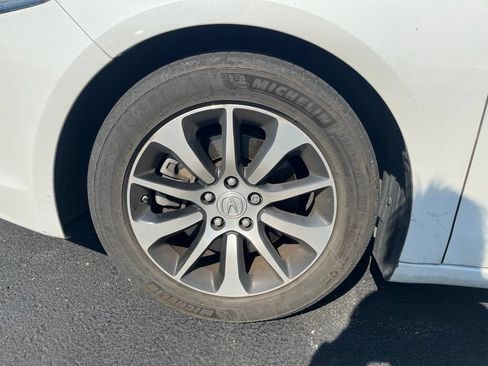 Used 2015 Acura TLX FWD image 9