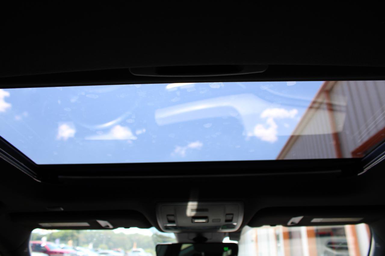 Used 2019 Lexus UX 200 F Sport w/ F Sport Premium Package FWD image 40
