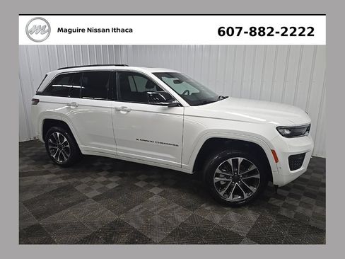 Used 2023 Jeep Grand Cherokee Overland AWD/4WD image 1