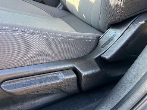 Used 2024 Subaru Crosstrek 2.0i image 16