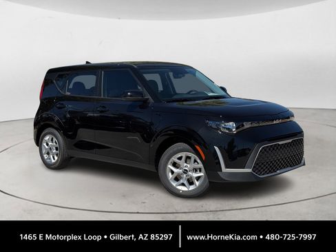 New 2025 Kia Soul LX image 1