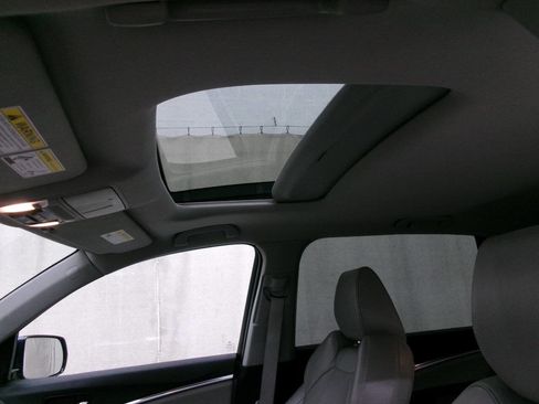 Used 2018 Acura MDX SH-AWD w/ Technology Package image 12