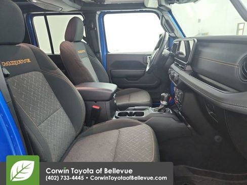 Used 2024 Jeep Gladiator Mojave w/ Technology Group image 33