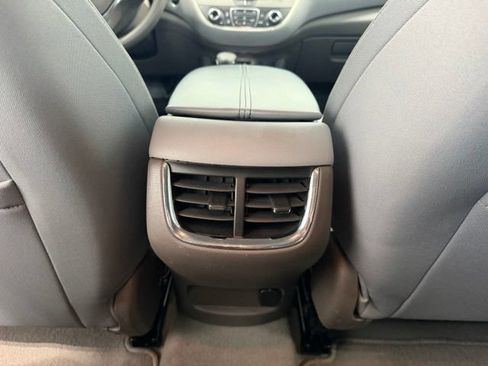 Used 2022 Chevrolet Malibu LT FWD image 27