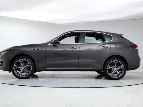 Certified 2023 Maserati Levante GT AWD/4WD image 2