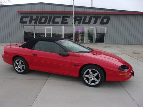 Used 1994 Chevrolet Camaro Z28 image 1