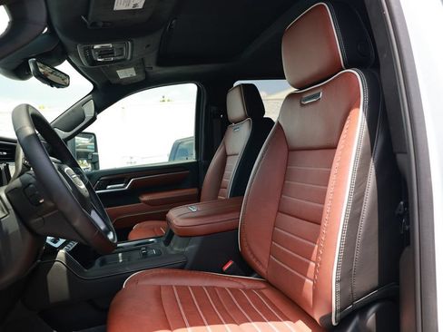 Used 2026 GMC Sierra 3500 Denali Ultimate AWD/4WD image 19