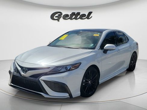 Used 2021 Toyota Camry XSE w/ Navigation Package image 2