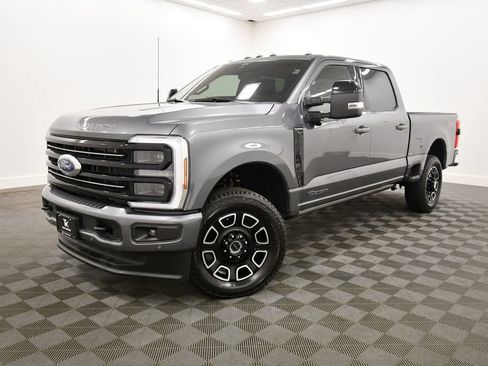 Used 2025 Ford F350 Platinum w/ FX4 Off-Road Package AWD/4WD image 2