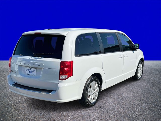 Used 2018 Dodge Grand Caravan SE w/ UConnect Hands-Free Group FWD image 3