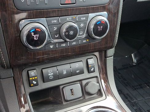 Used 2017 Chevrolet Traverse Premier image 16