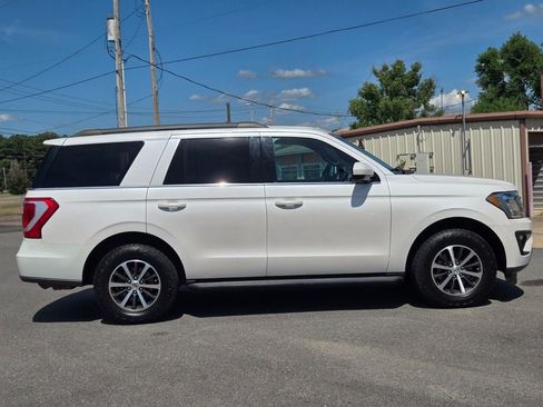 Used 2018 Ford Expedition XLT RWD image 6