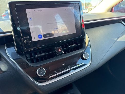 Used 2023 Toyota Corolla LE image 15