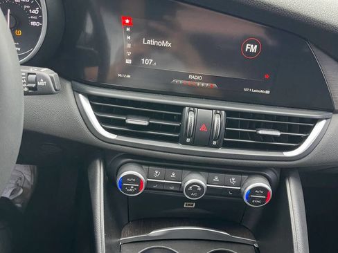 Used 2019 Alfa Romeo Giulia Ti AWD/4WD image 14