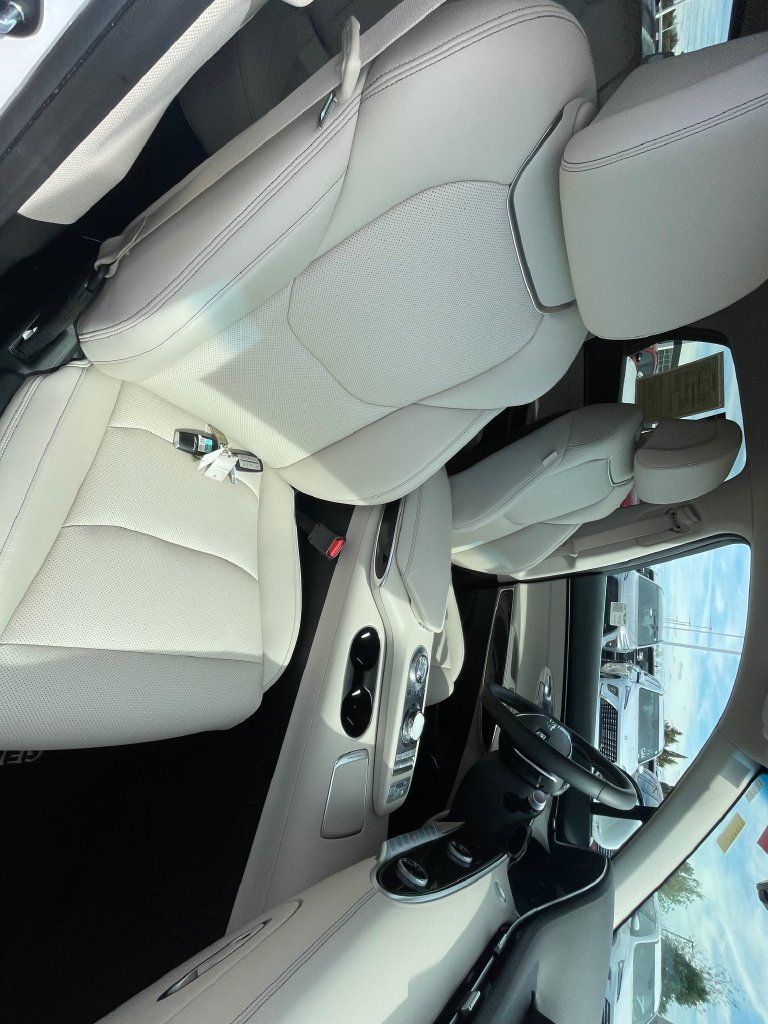 Used 2025 Genesis GV70 2.5T AWD/4WD image 27