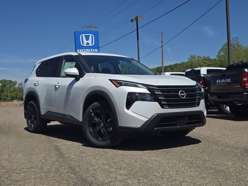 New 2026 Nissan Rogue SV w/ Cold Weather Package AWD/4WD image 2