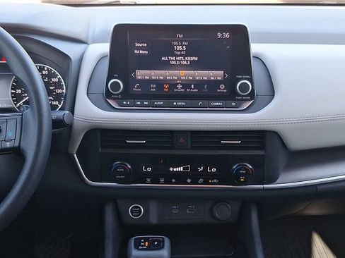 Certified 2023 Nissan Rogue SV FWD image 19