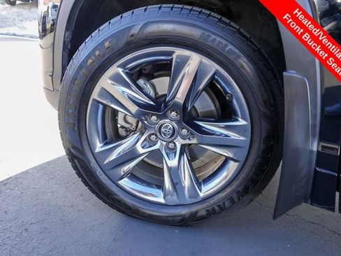 Used 2018 Toyota Highlander Limited Platinum image 11