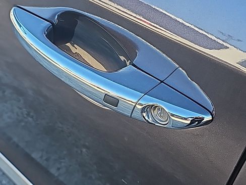 Used 2017 Hyundai Sonata Limited w/ Tech Package 03 image 8