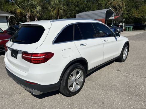 Used 2018 Mercedes-Benz GLC 300 w/ Premium Package image 5