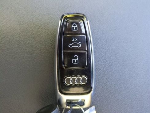 Used 2021 Audi Q7 3.0T Premium Plus AWD/4WD image 28
