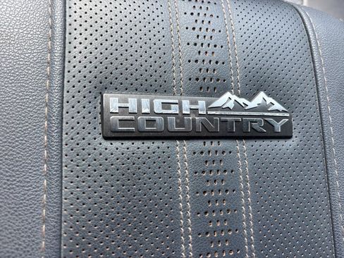 Used 2024 Chevrolet Silverado 2500 High Country w/ Technology Package AWD/4WD image 46