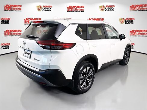Certified 2023 Nissan Rogue SV image 16