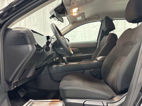 Used 2025 Nissan Kicks S AWD/4WD image 14