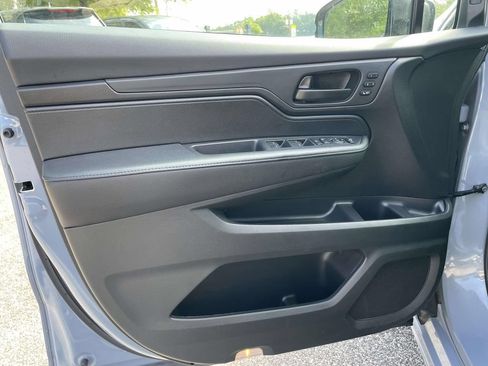 Used 2025 Honda Odyssey Sport-L image 15