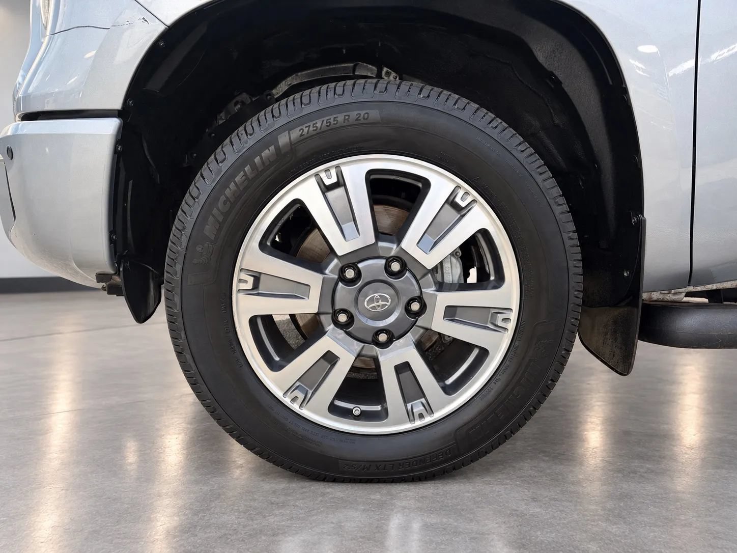 Used 2018 Toyota Tundra Platinum AWD/4WD image 24