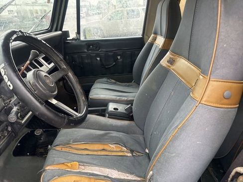 Used 1992 Jeep Wrangler Sahara image 9