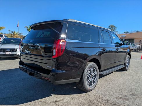 New 2025 Ford Expedition Max Active image 4