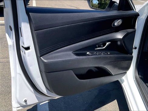 Used 2021 Hyundai Elantra SEL FWD image 24