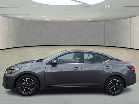 New 2025 Nissan Sentra SV image 2