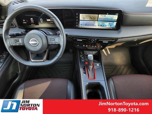 Used 2025 Nissan Kicks SR w/ SR Premium Package AWD/4WD image 27