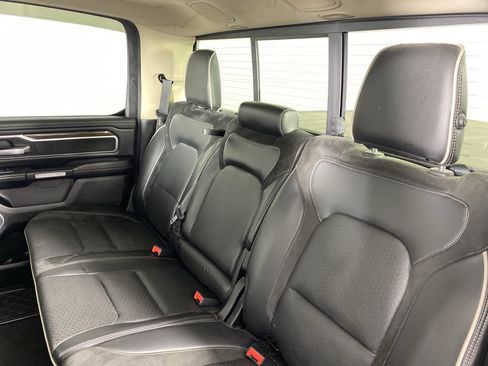 Used 2019 RAM 1500 Laramie AWD/4WD image 32