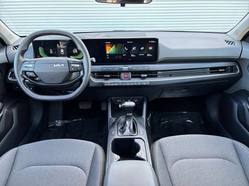 Used 2025 Kia K4 FWD image 32