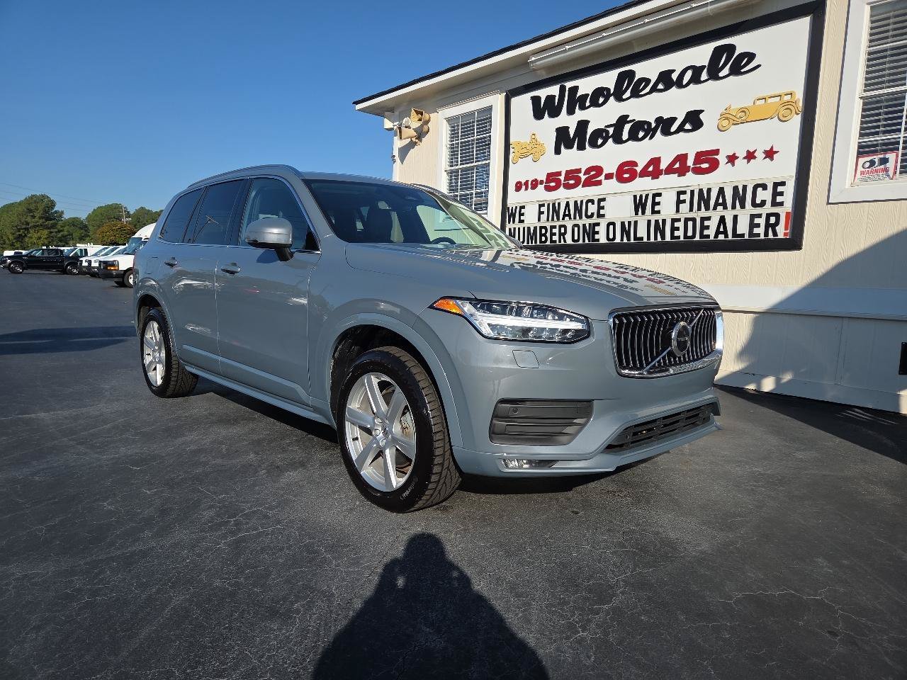 Used 2023 Volvo XC90 B5 Core AWD/4WD image 2