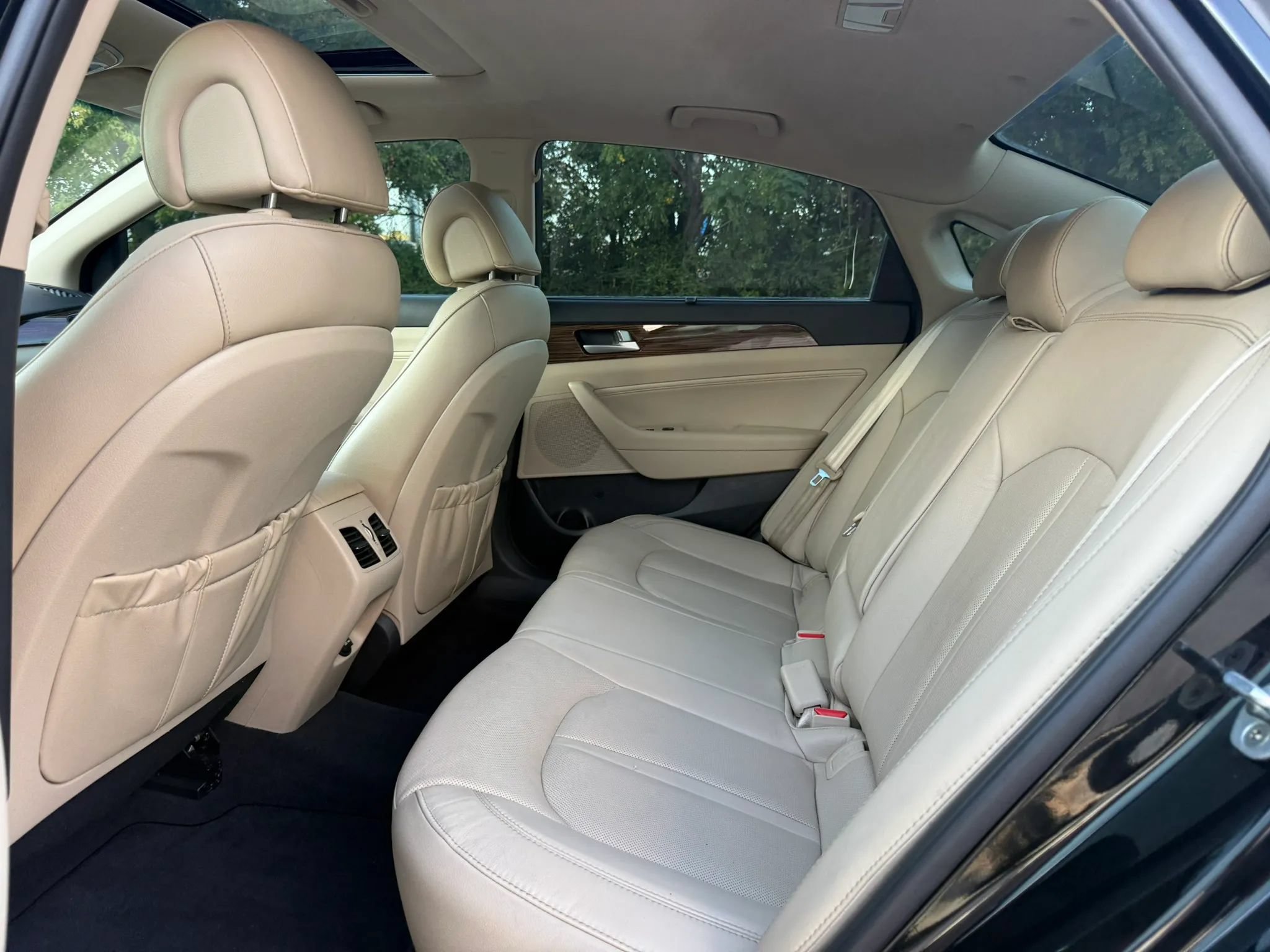 Used 2017 Hyundai Sonata Limited w/ Ultimate Package 04 FWD image 11