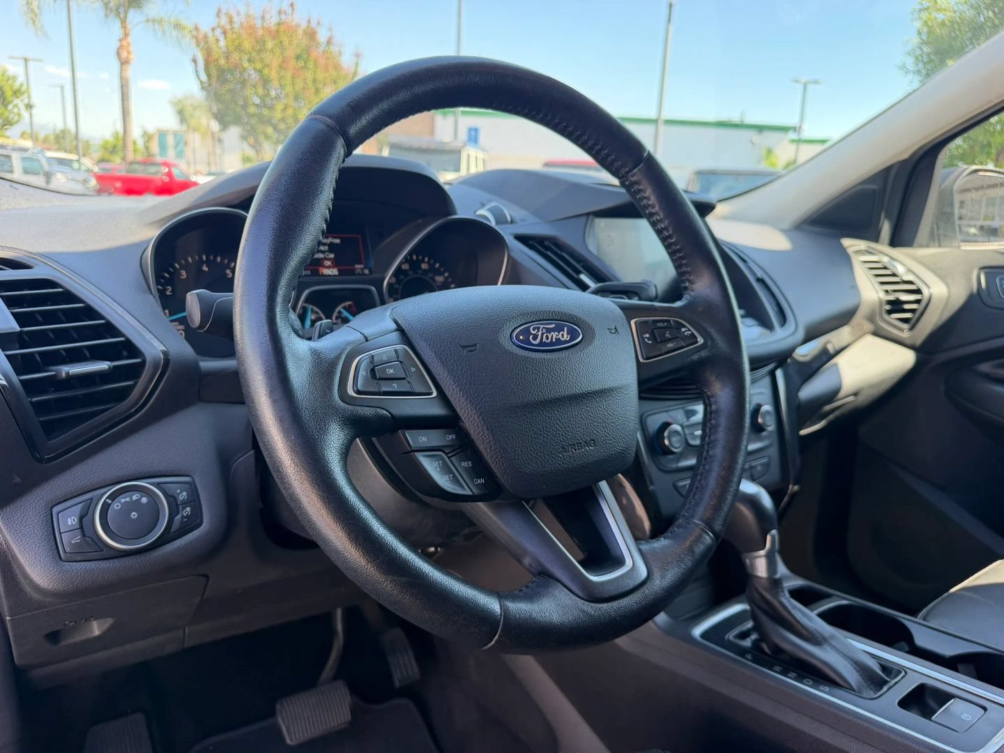 Used 2017 Ford Escape Titanium FWD image 8