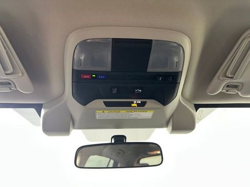 Used 2023 Subaru Crosstrek 2.0i Premium image 24