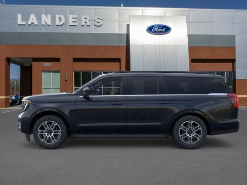 New 2026 Ford Expedition Max Active AWD/4WD image 3