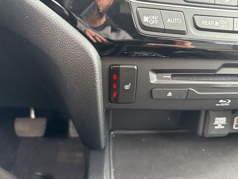 Certified 2022 Honda Pilot Touring image 19