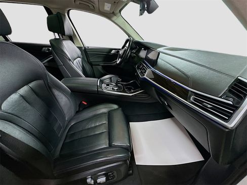 Used 2019 BMW X7 xDrive50i w/ Premium Package image 31